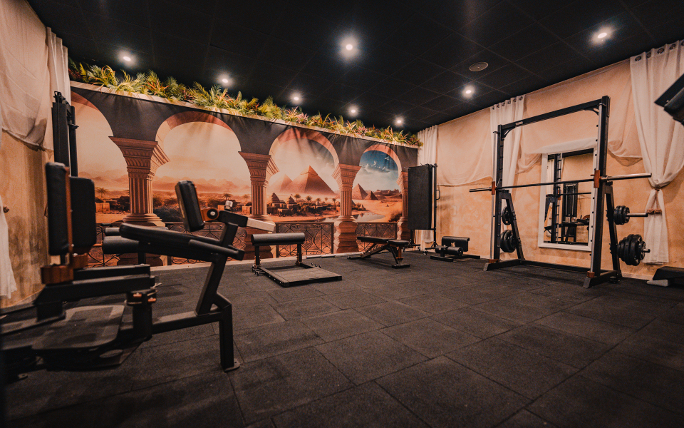 Univers Mirage Clark Powel